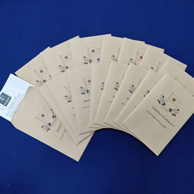 Lezárt megoldású borítékok és rejtélycsomagok